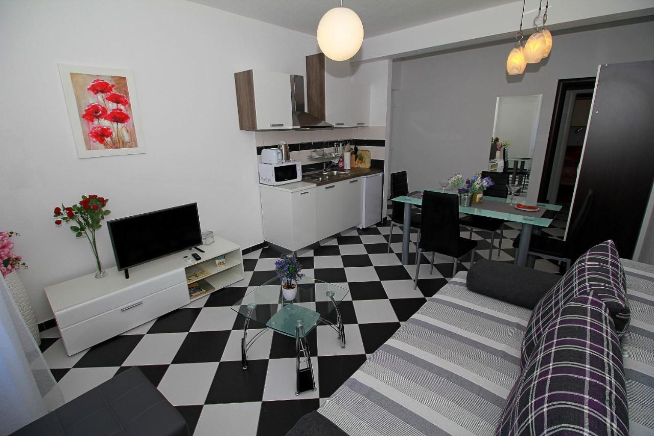 Apartmani Bozena Makarska Exterior photo