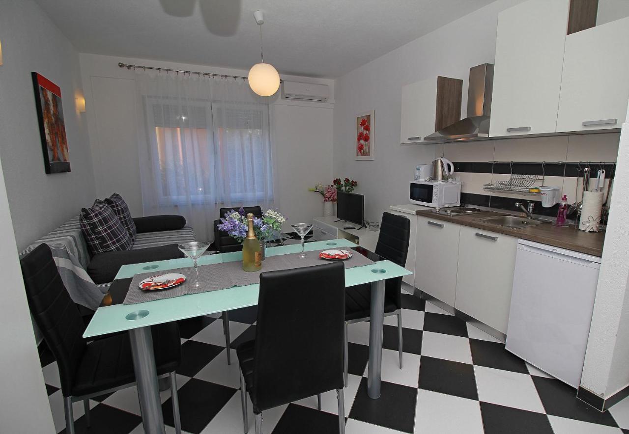 Apartmani Bozena Makarska Exterior photo